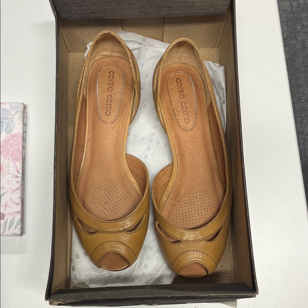 Corso Como size 7M jean saddle flat